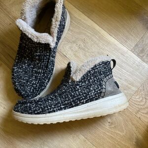 Hey Dude’s With Fur Lining